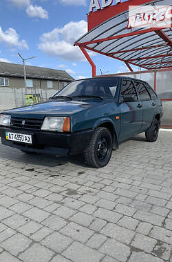 Хэтчбек ВАЗ / Lada 2109 2004 в Ивано-Франковске