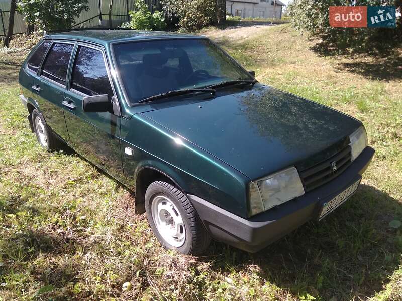 Хэтчбек ВАЗ / Lada 2109 2002 в Тернополе