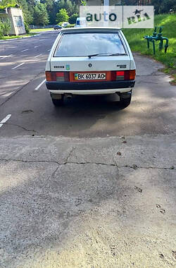 Хетчбек ВАЗ / Lada 2109 1993 в Вараші