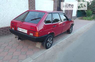 Хэтчбек ВАЗ / Lada 2109 1990 в Белгороде-Днестровском