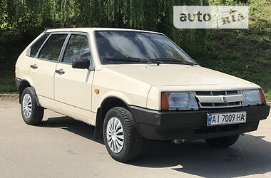 Хэтчбек ВАЗ 2109 1988 в 