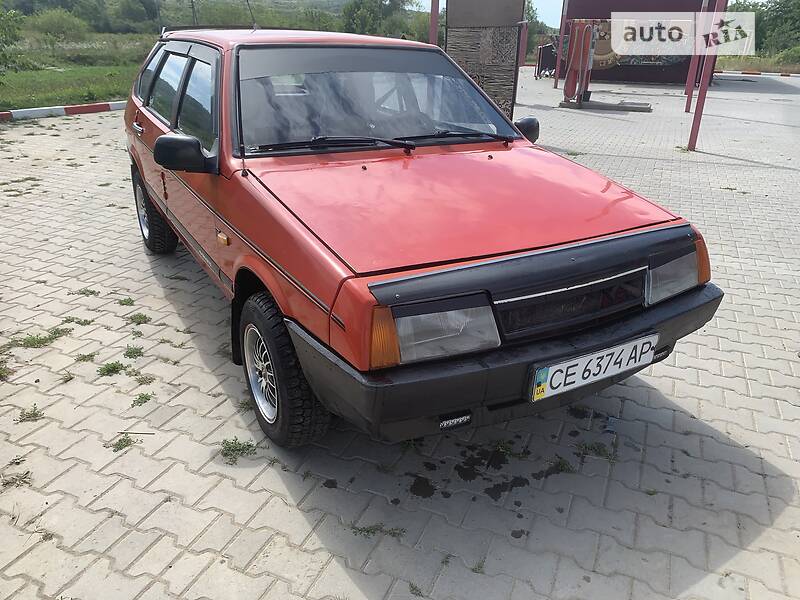 Універсал ВАЗ / Lada 2109 1990 в Чернівцях