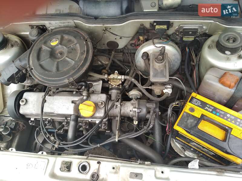 Хэтчбек ВАЗ / Lada 2109 2002 в Кропивницком
