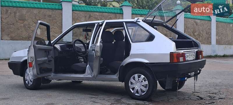 Хэтчбек ВАЗ / Lada 2109 1991 в Чернигове