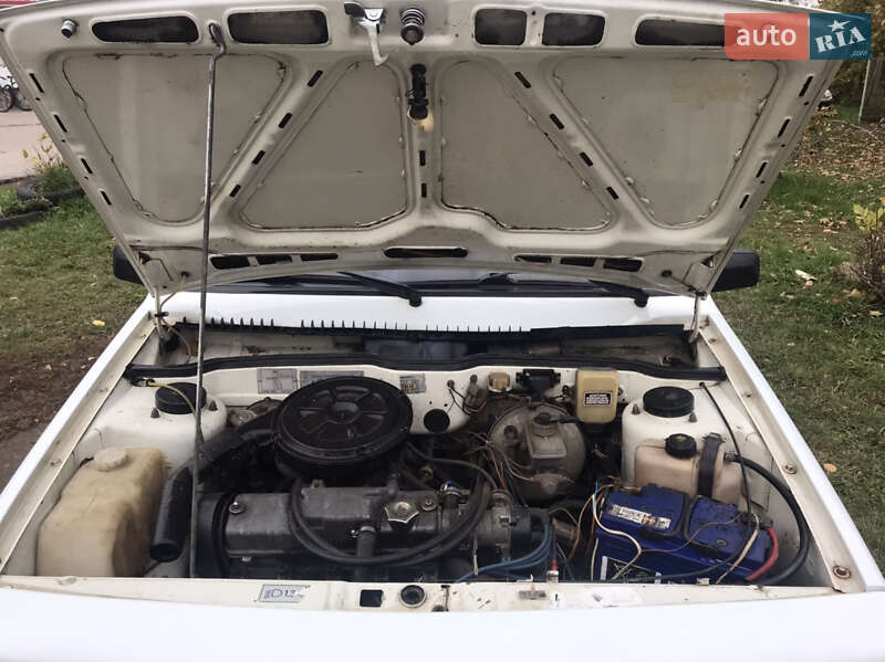 Хэтчбек ВАЗ / Lada 2109 1990 в Хороле