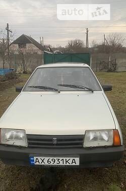 Хэтчбек ВАЗ / Lada 2109 2002 в Богодухове