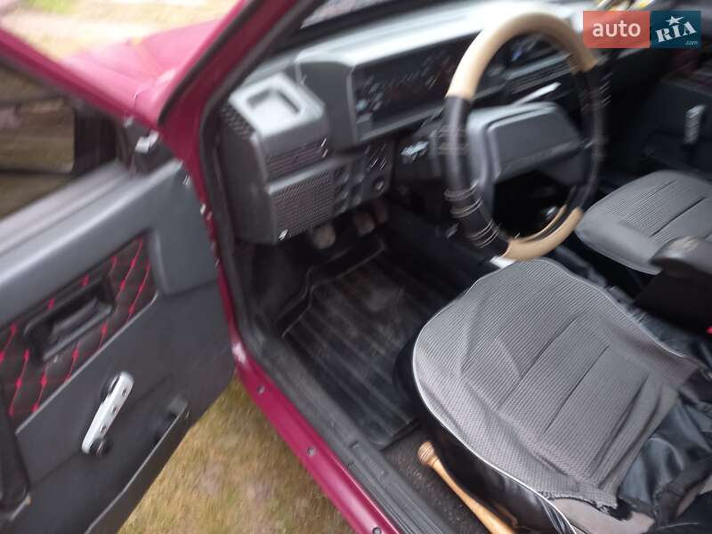 Хэтчбек ВАЗ / Lada 2109 2004 в Киеве