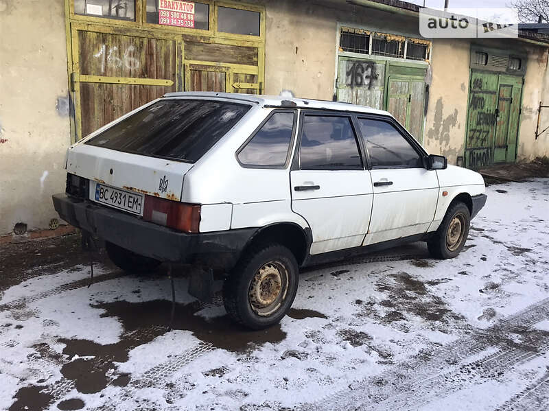 Хэтчбек ВАЗ / Lada 2109 1997 в Стрые
