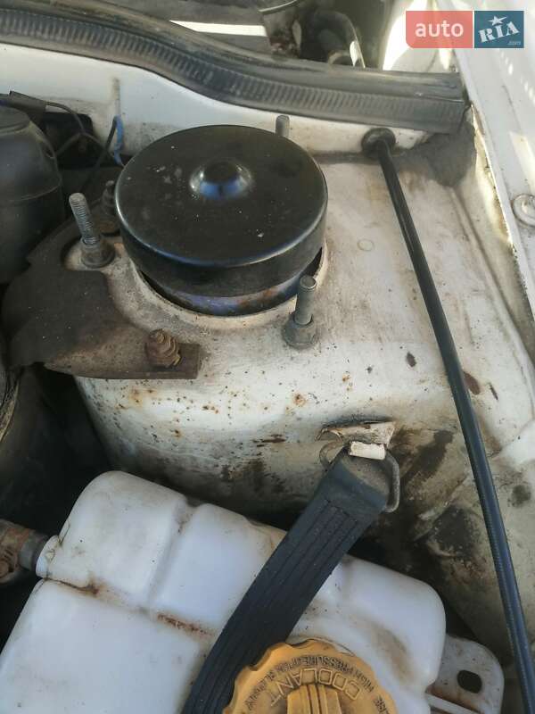 Хэтчбек ВАЗ / Lada 2109 1997 в Николаеве фото 10 Хэтчбек ВАЗ / Lada 2109 1997 в Николаеве