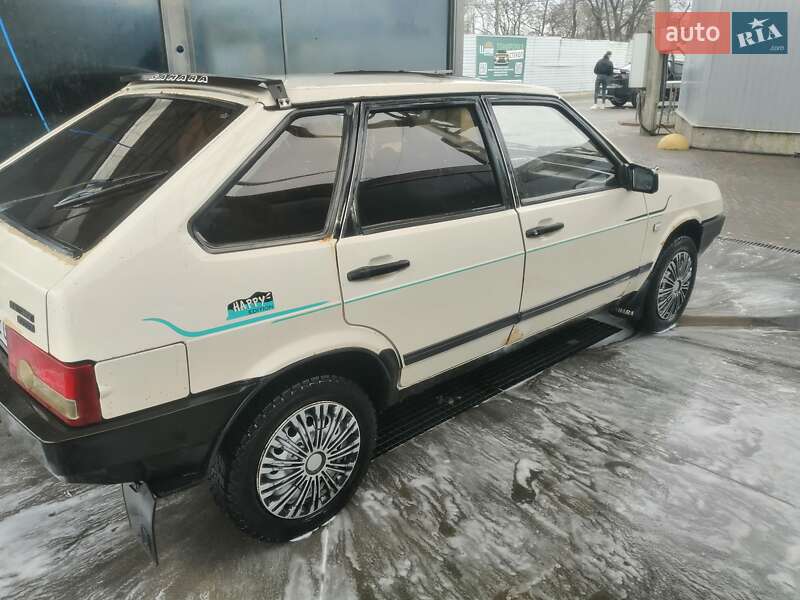 Хэтчбек ВАЗ / Lada 2109 1997 в Николаеве фото 7 Хэтчбек ВАЗ / Lada 2109 1997 в Николаеве
