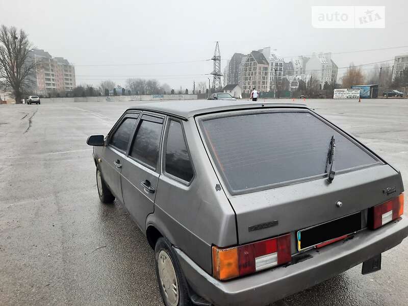 Хэтчбек ВАЗ / Lada 2109 1993 в Киеве