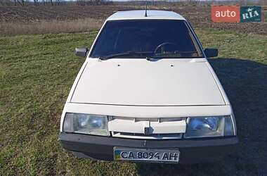 Хэтчбек ВАЗ 2109 1989 в 