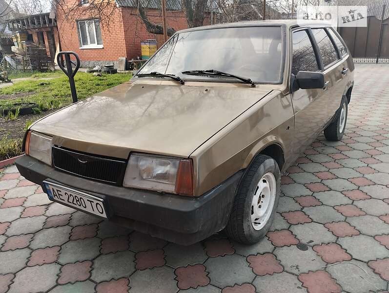 Хэтчбек ВАЗ / Lada 2109 1999 в Днепре