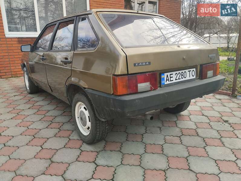 Хэтчбек ВАЗ / Lada 2109 1999 в Днепре