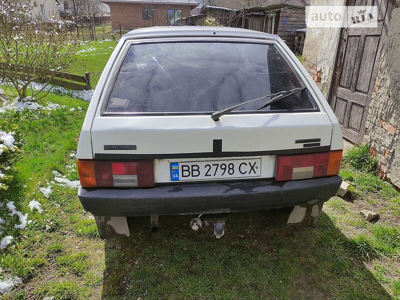 Хэтчбек ВАЗ / Lada 2109 1991 в Ковеле