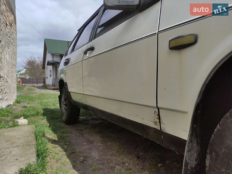 Хэтчбек ВАЗ / Lada 2109 1991 в Ковеле