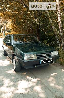 Хетчбек ВАЗ / Lada 2109 2002 в Мукачевому