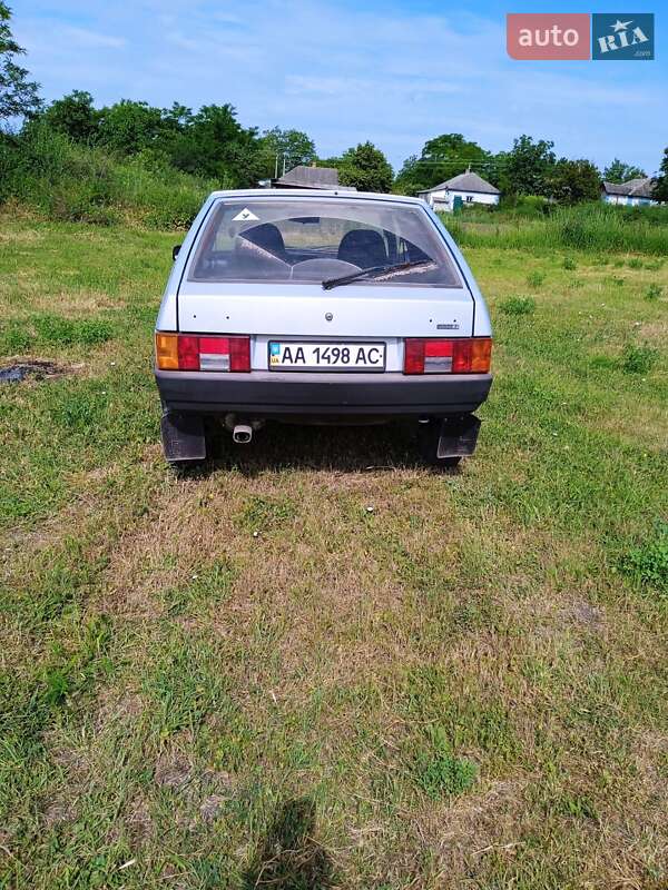 Хетчбек ВАЗ / Lada 2109 2004 в Первомайську