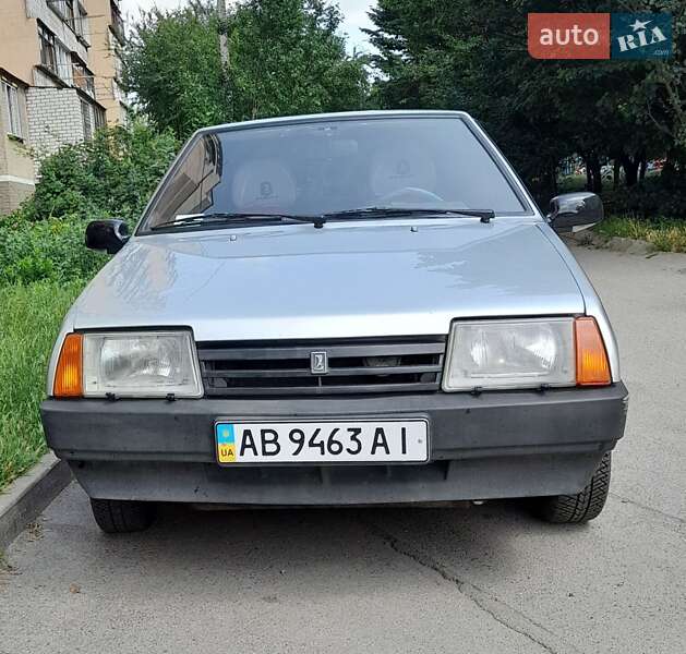 Хэтчбек ВАЗ / Lada 2109 2004 в Виннице