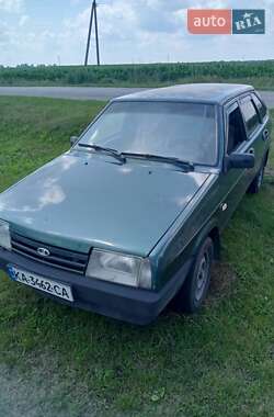 Хэтчбек ВАЗ / Lada 2109 2004 в Киеве