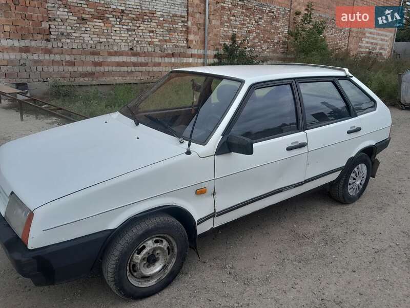 Хэтчбек ВАЗ / Lada 2109 1992 в Черновцах