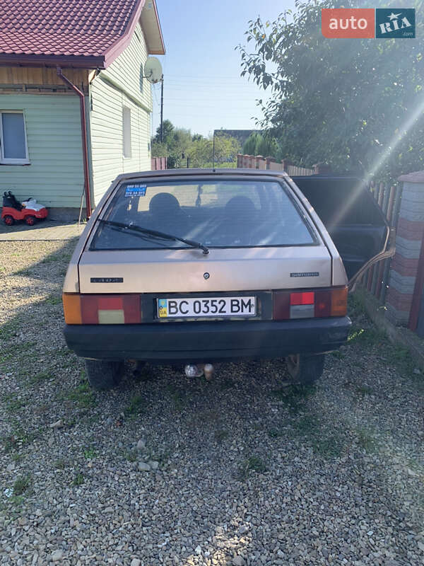 Хэтчбек ВАЗ / Lada 2109 1988 в Калуше