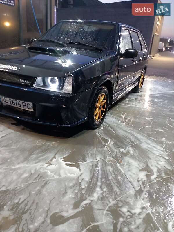 Хетчбек ВАЗ / Lada 2109 1992 в Дніпрі