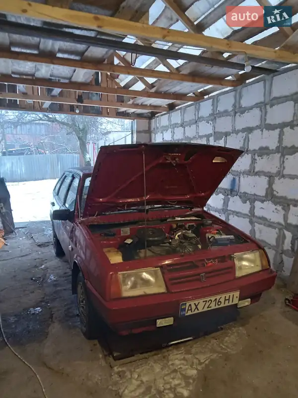Хэтчбек ВАЗ 2109 1993 в 