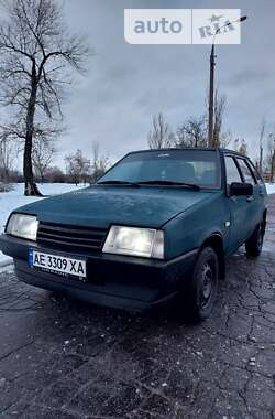 Хэтчбек ВАЗ / Lada 2109 2002 в Каменском