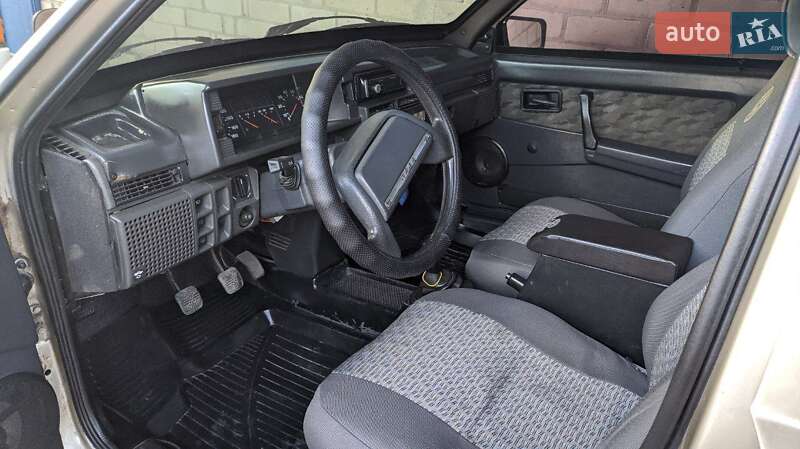 Хэтчбек ВАЗ / Lada 2109 1989 в Николаеве фото 2 Хэтчбек ВАЗ / Lada 2109 1989 в Николаеве