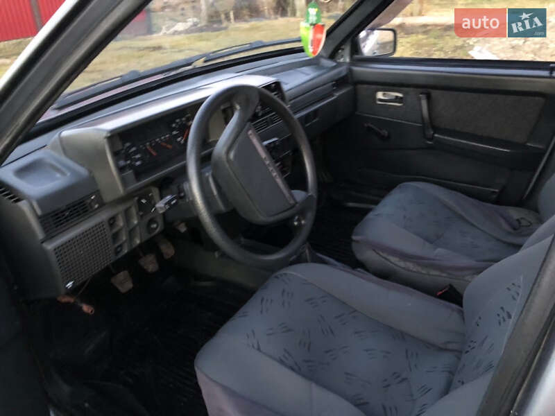 Хетчбек ВАЗ / Lada 2109 2006 в Бурштині фото 4 Хетчбек ВАЗ / Lada 2109 2006 в Бурштині