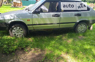 Хетчбек ВАЗ / Lada 2109 2003 в Гусятині