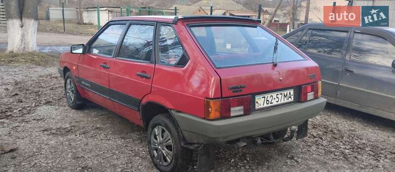 Хэтчбек ВАЗ / Lada 2109 1990 в Кривом Озере