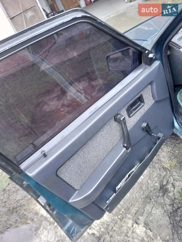 Хэтчбек ВАЗ / Lada 2109 2002 в Галиче