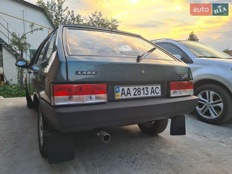 Хэтчбек ВАЗ / Lada 2109 2004 в Киеве