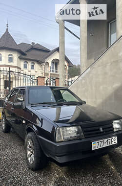 Хэтчбек ВАЗ / Lada 2109 2003 в Ужгороде