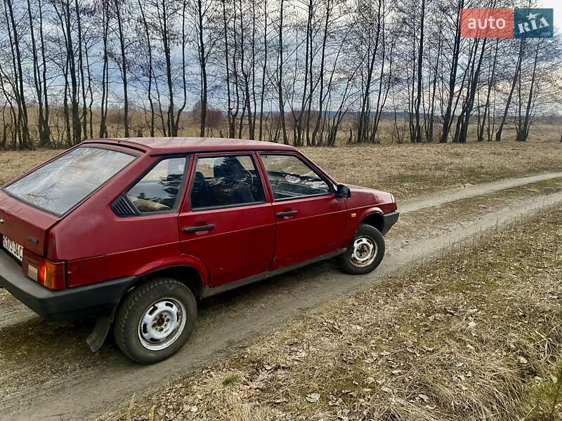 Хэтчбек ВАЗ / Lada 2109 1988 в Ахтырке