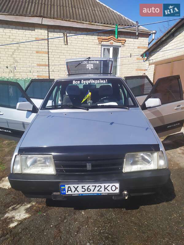 Хетчбек ВАЗ / Lada 2109 2002 в Харкові фото 2 Хетчбек ВАЗ / Lada 2109 2002 в Харкові