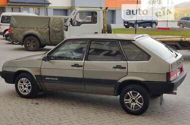 Хэтчбек ВАЗ / Lada 2109 2002 в Ивано-Франковске