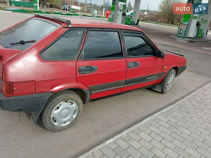Хетчбек ВАЗ / Lada 2109 1998 в Коростені