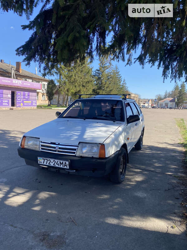 Хетчбек ВАЗ / Lada 2109 1991 в Новоархангельську