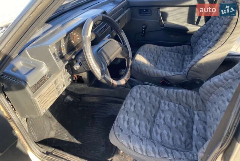 Хэтчбек ВАЗ / Lada 2109 2002 в Звягеле