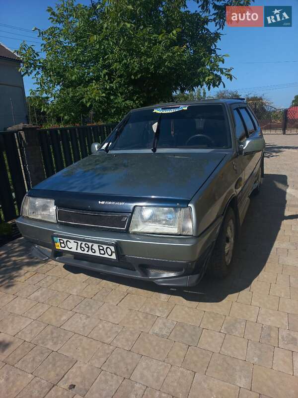 Хэтчбек ВАЗ / Lada 2109 1992 в Рудки
