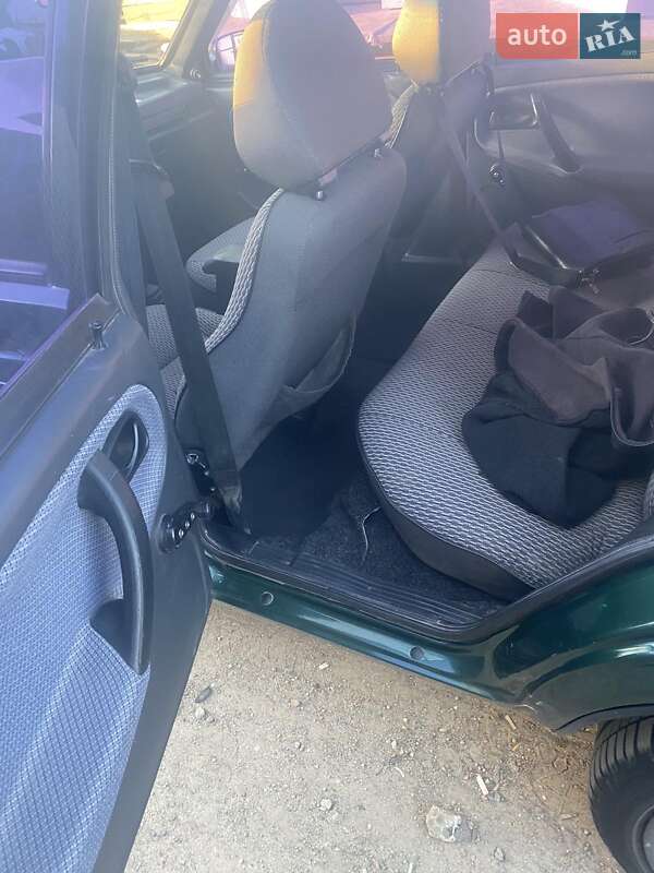 Хэтчбек ВАЗ / Lada 2109 2004 в Киеве фото 6 Хэтчбек ВАЗ / Lada 2109 2004 в Киеве