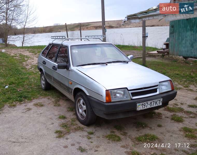 Хетчбек ВАЗ / Lada 2109 2003 в Києві