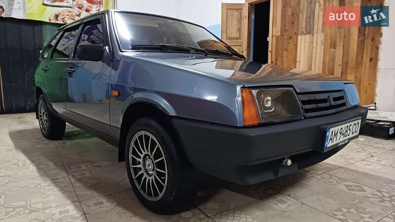 Хэтчбек ВАЗ / Lada 2109 2006 в Олевске