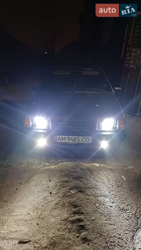Хэтчбек ВАЗ / Lada 2109 2006 в Олевске