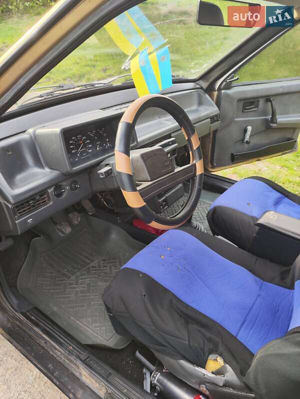 Хэтчбек ВАЗ / Lada 2109 1989 в Хмельницком фото 3 Хэтчбек ВАЗ / Lada 2109 1989 в Хмельницком