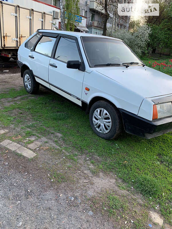 Хэтчбек ВАЗ / Lada 2109 1988 в Чернобае