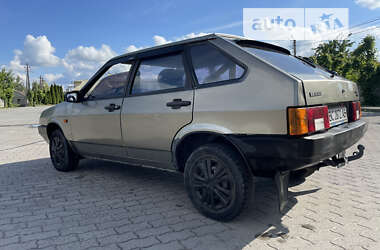 Хэтчбек ВАЗ / Lada 2109 2001 в Городке